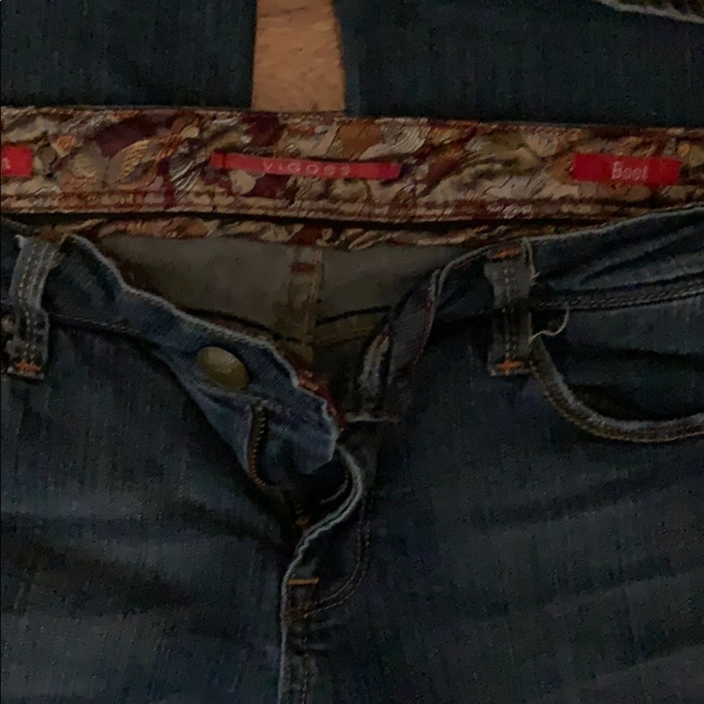 Jeans - Picture 2 of 4